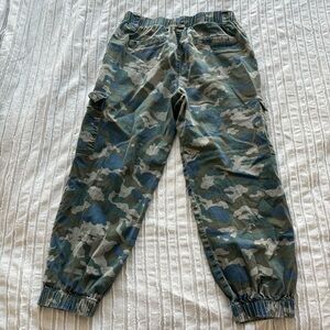 Wild Fable High Rise Cargo Joggers Camo Print Large